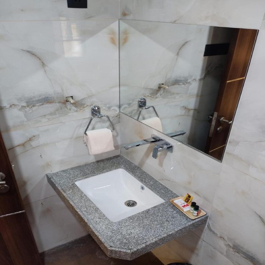 Hotel Rose Gold Ahmednagar Exterior foto