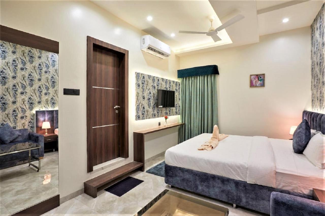 Hotel Rose Gold Ahmednagar Exterior foto